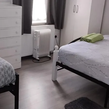 Rahal Outram Appartement Londen Buitenkant foto